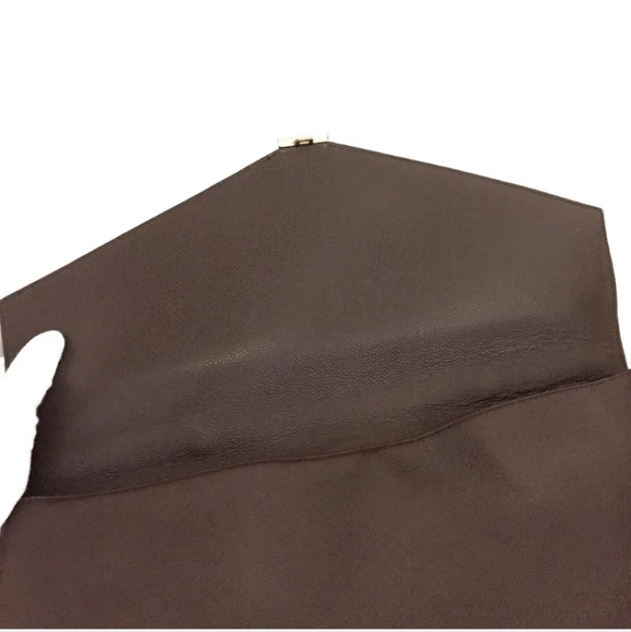 CHANEL 1990 Brown Caviar Leather/ Gold Hardware Briefcase - Picture 7 of 16